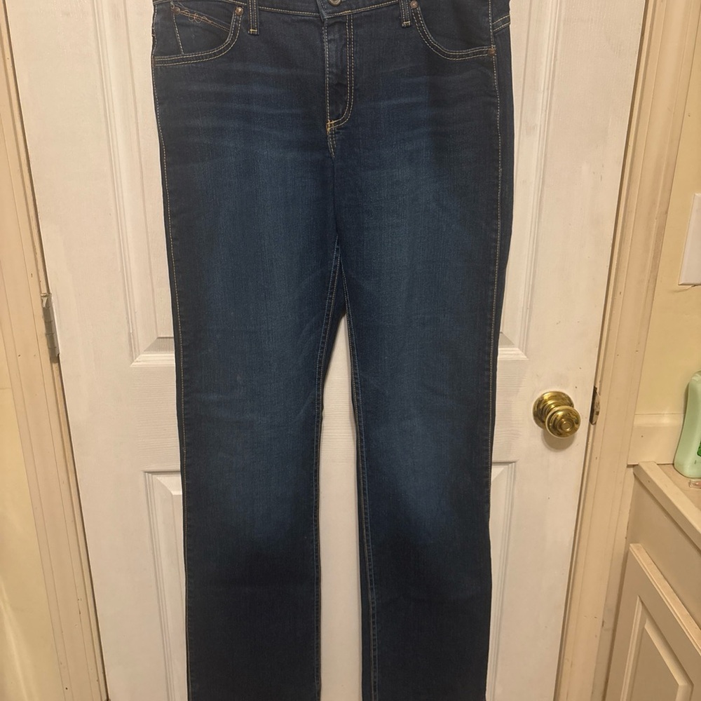 Women’s Wrangler Q Baby jeans size 11/12 B-5